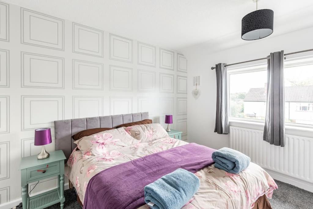 Entire Charming 5-Bed House In Darwen Blackburn Bb1 Free Parking Roadside Rishton Eksteriør bilde