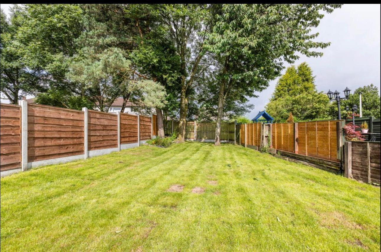 Entire Charming 5-Bed House In Darwen Blackburn Bb1 Free Parking Roadside Rishton Eksteriør bilde