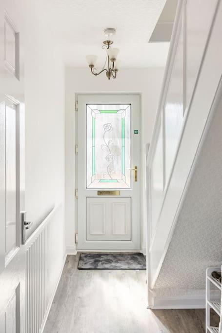 Entire Charming 5-Bed House In Darwen Blackburn Bb1 Free Parking Roadside Rishton Eksteriør bilde
